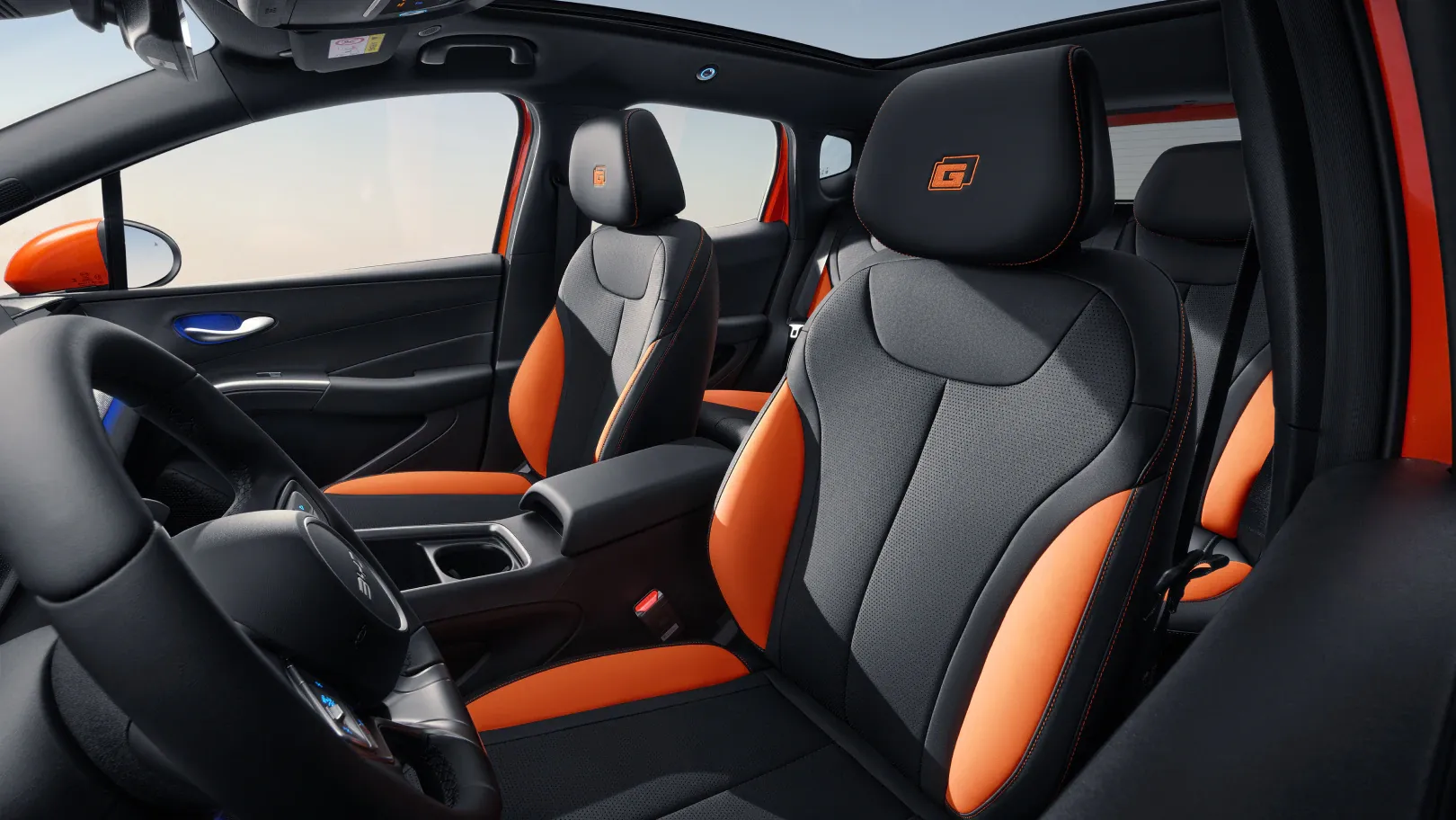 DOLPHIN SURF smart cabin interior